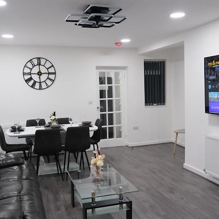 Modernized Three Bedroom House Near City Stadium, Attractions, City Centre - Sky N Netflix - Convenient Transport Manchester Luaran gambar